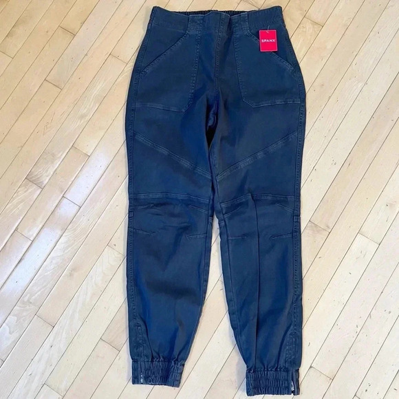 SPANX Pants - Spanx Cargo Jogger Women's Size Large Washed Black Twill Ankle Zip Pants NWT